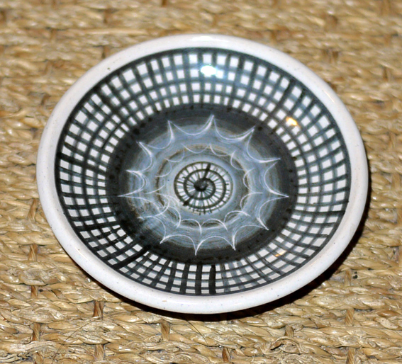 Rye pottery pin dish